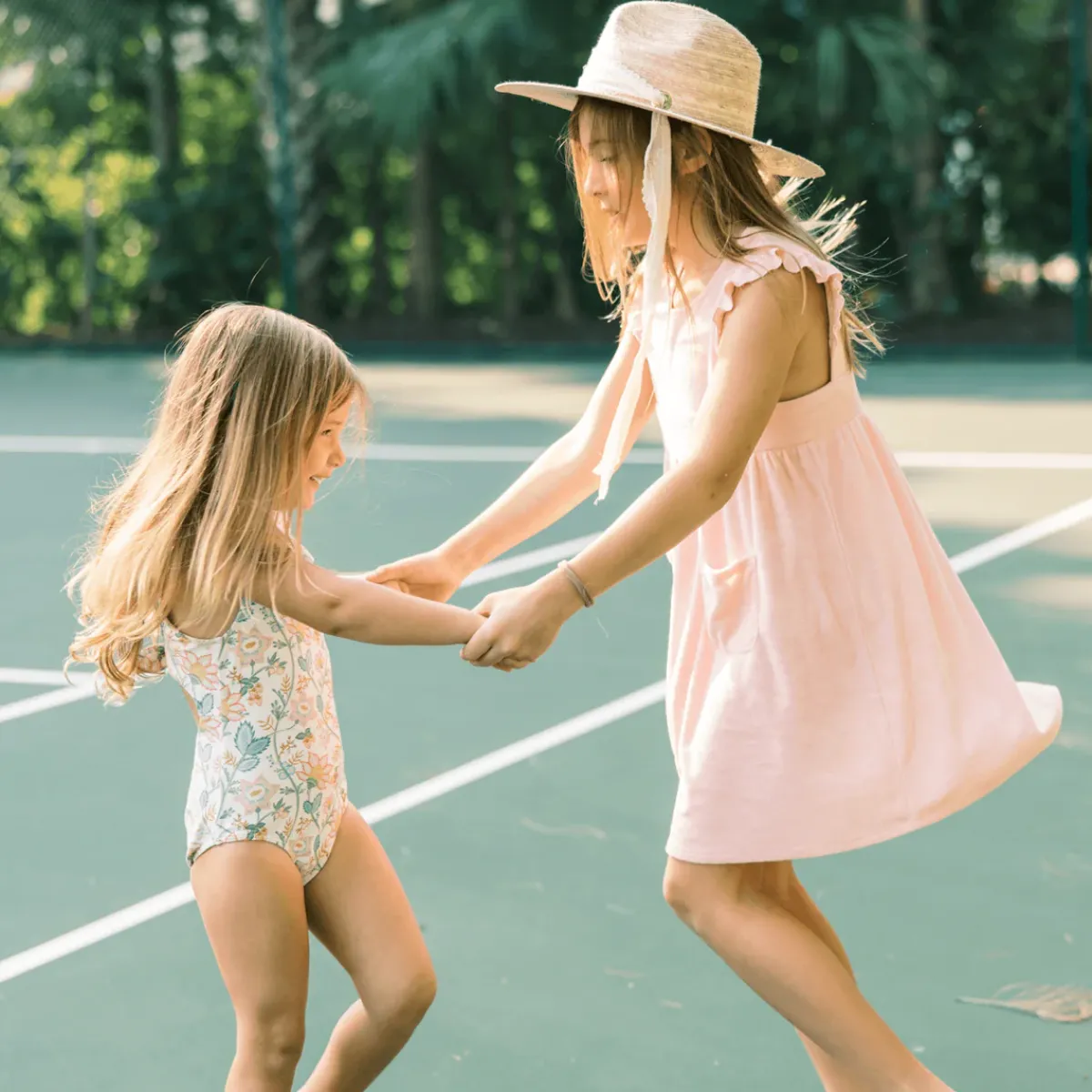 minnow X Daphne Oz Girls Terry Ruffle Dress Strawberries And Cream Hot