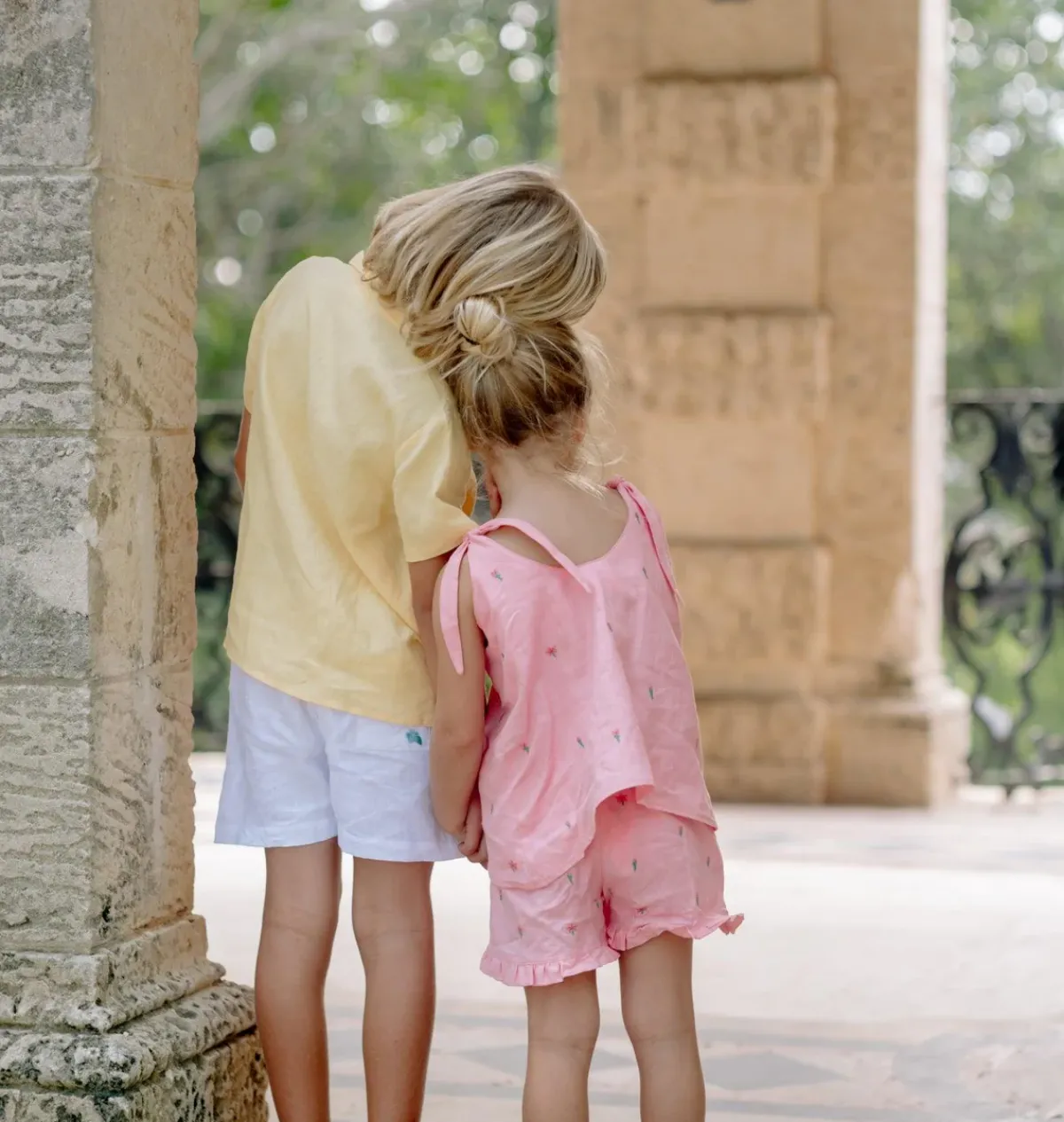 minnow X Fanm Mon Girl's Tie Knot Short Set Hibiscus Hot