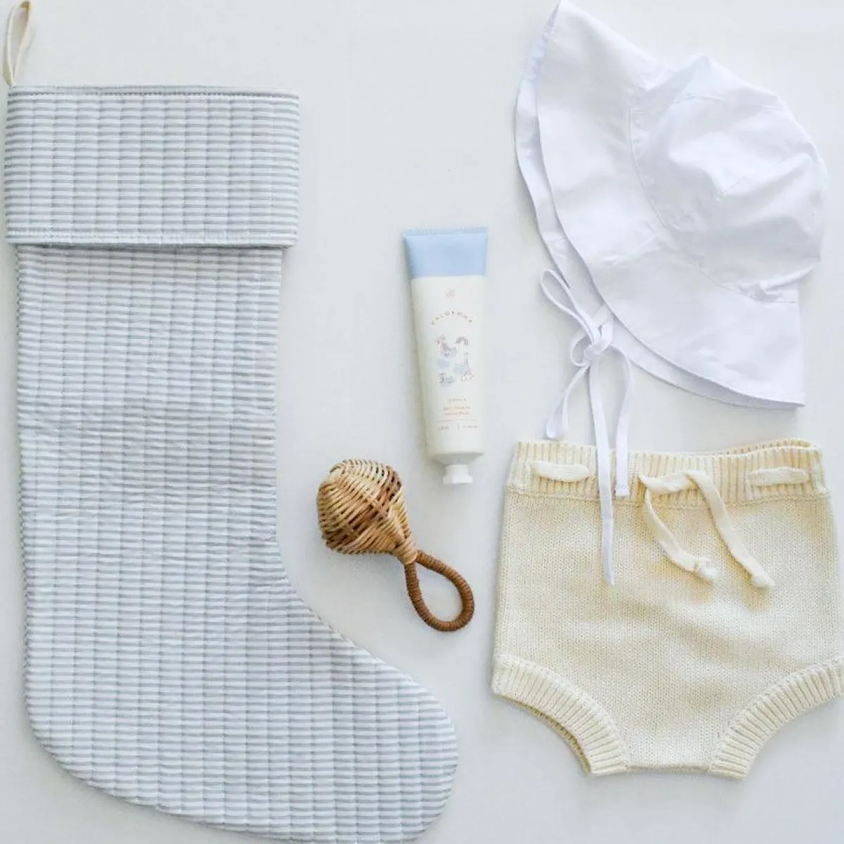 minnow Unisex Knit Short Cream Online