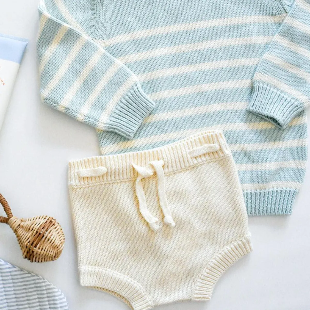 minnow Unisex Knit Short Cream New